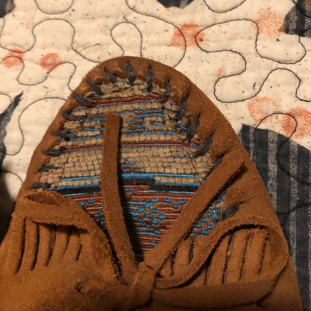 Minnetonka size 8 moccasins El Paso II